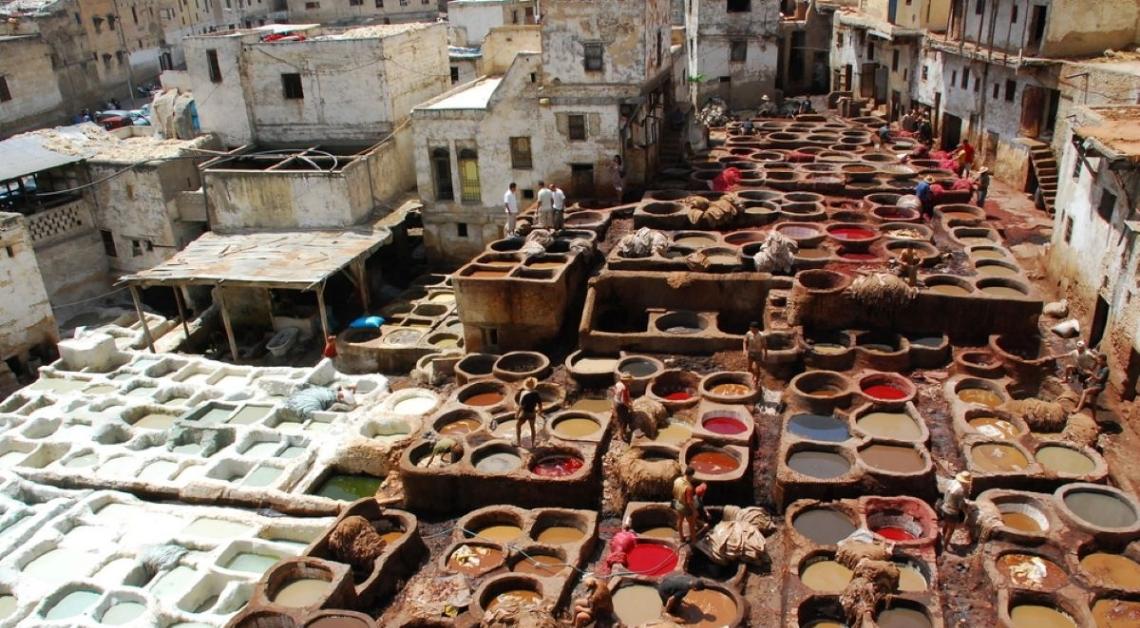 Imagen de pintura de los tejados de Fez