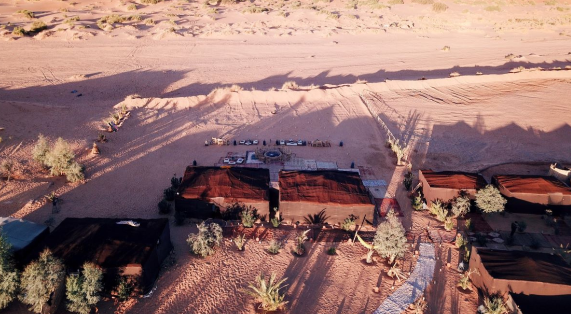 Como reservar una noche en Kam Kam Dunes